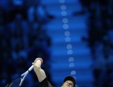 （体育）网球——ATP年終(zhōng)总决赛半决赛：辛纳胜德米纳尔