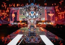 年度电竞热度榜單(dān)火(huǒ)了！LOL佔(zhàn)據(jù)半壁(bì)江山，王者荣耀竟然没人看？