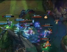 LOL总决赛精彩对决，游戏带你体验策略魅力