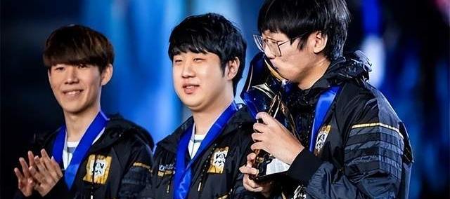 S赛冠(guān)軍(jūn)複(fù)出打(dǎ)LPL，德(dé)杯1場(chǎng)不贏(yíng)被当人机虐！网友(yǒu)：主播別(bié)碰瓷LPL