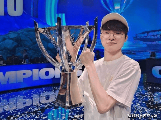 LOL官(guān)方再次(cì)发文强调,faker就(jiù)是传奇选手,地位无人能撼动