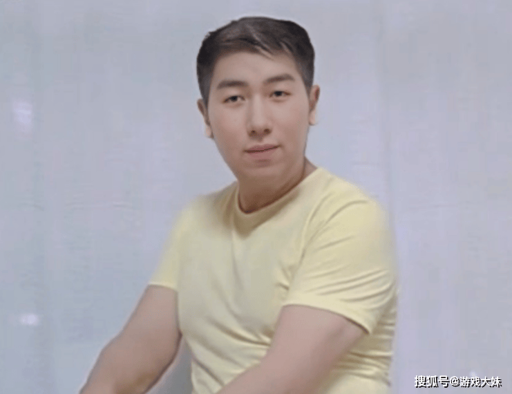 炫神因骂theshy被处罚,如(rú)今认怂,公开道(dào)歉希望拿(ná)回二(èr)路(lù)解(jiě)說(shuō)权