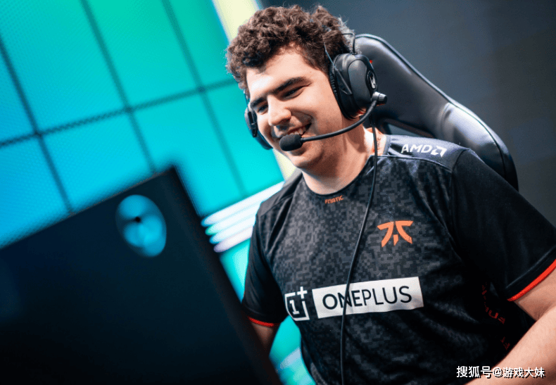 LOL選(xuǎn)手吐槽女性生(shēng)理期，镜头被全部剪掉，如(rú)今战队宣布将他(tā)开除