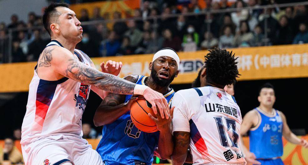 72%三分命中(zhōng)率带飞山东！第(dì)一档五队出爐(lú)，北京豪華(huá)阵容被外援(yuán)拖垮