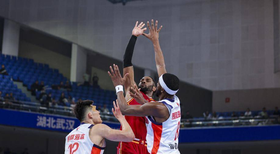 72%三分命中(zhōng)率带飞山东！第(dì)一档五队出爐(lú)，北京豪華(huá)阵容被外援(yuán)拖垮