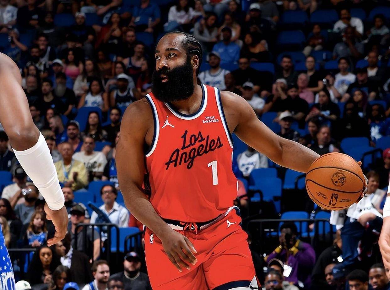 泰伦卢又整(zhěng)活了，五老阵容被魔术打(dǎ)败，哈登独砍(kǎn)24分也带不动快船