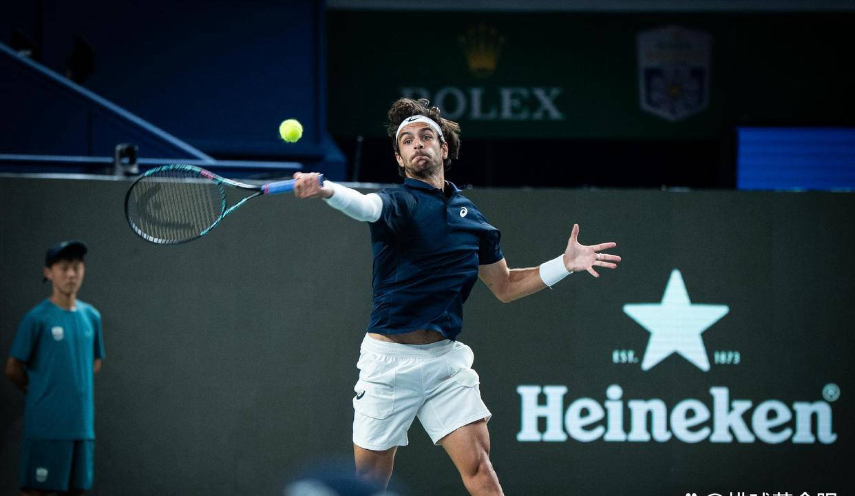 年终第一(yī)競(jìng)爭(zhēng)激烈！縂(zǒng)決(jué)賽(sài)名额再起變(biàn)数