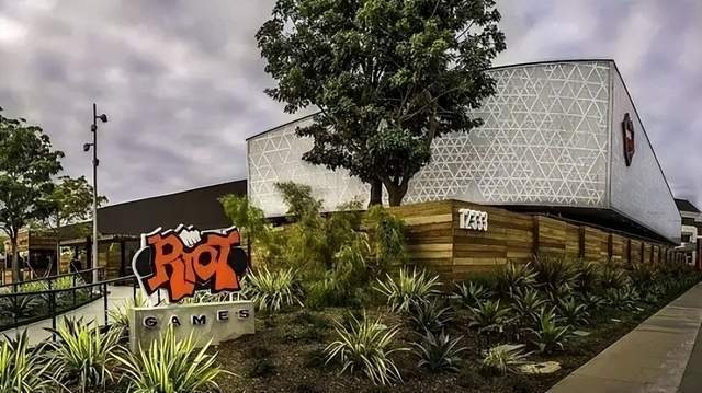 LOL2被官方(fāng)辟谣？拳头公布LOL重磅更新：引擎升级，玩法调整(zhěng)！