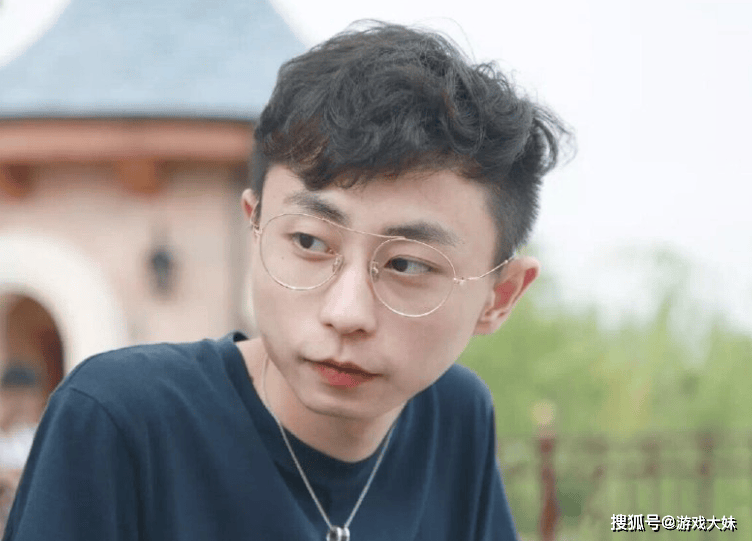 LOL热度严重下滑，多位(wèi)職(zhí)业选手都不想播了，纷纷直播玩其他游戏