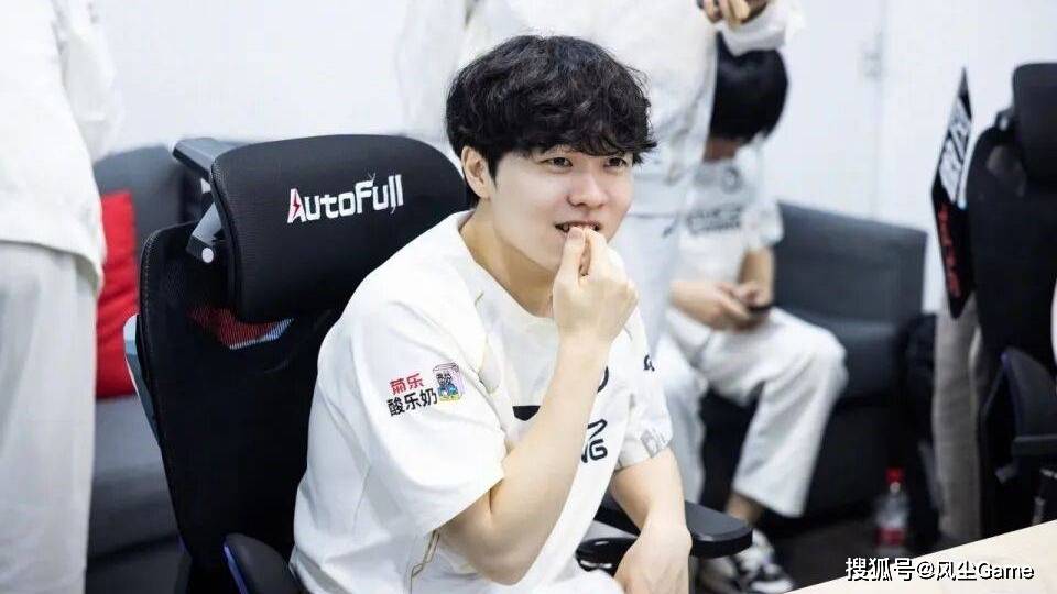 LPL全神班(bān)止步17强！英文解说怒斥TheShy：赛场表现令人作(zuò)呕