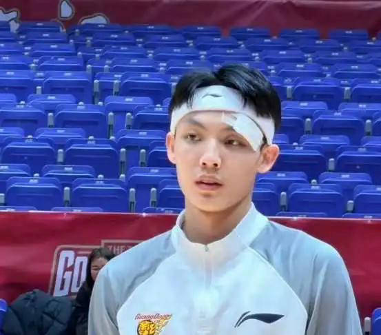 CBA裁判报告制度全面恢复，广东男籃(lán)连续兩(liǎng)輪(lún)比赛均触发裁判报告