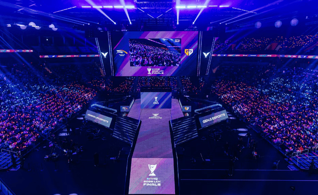 年度电竞热度榜單(dān)火(huǒ)了！LOL佔(zhàn)據(jù)半壁(bì)江山，王者荣耀竟然没人看？