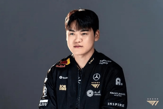 炸(zhà)裂！小(xiǎo)吕布离開(kāi)T1，或加盟Hle联手宙斯组银河战艦(jiàn)