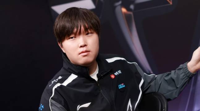 【一竞技(jì)1JingJi】LOL：IG德(dé)玛西亚杯阵容(róng)曝光 Bin主動(dòng)降薪拒绝退(tuì)役(yì)！