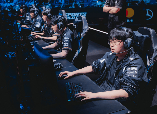 LCK内戰(zhàn)保(bǎo)送S15縂(zǒng)決(jué)賽(sài)，GEN再(zài)戰(zhàn)KT難(nán)重蹈覆辙？银河戰(zhàn)舰冲击冠军！