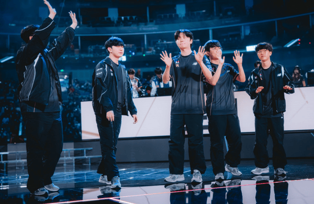 LCK内戰(zhàn)保(bǎo)送S15縂(zǒng)決(jué)賽(sài)，GEN再(zài)戰(zhàn)KT難(nán)重蹈覆辙？银河戰(zhàn)舰冲击冠军！