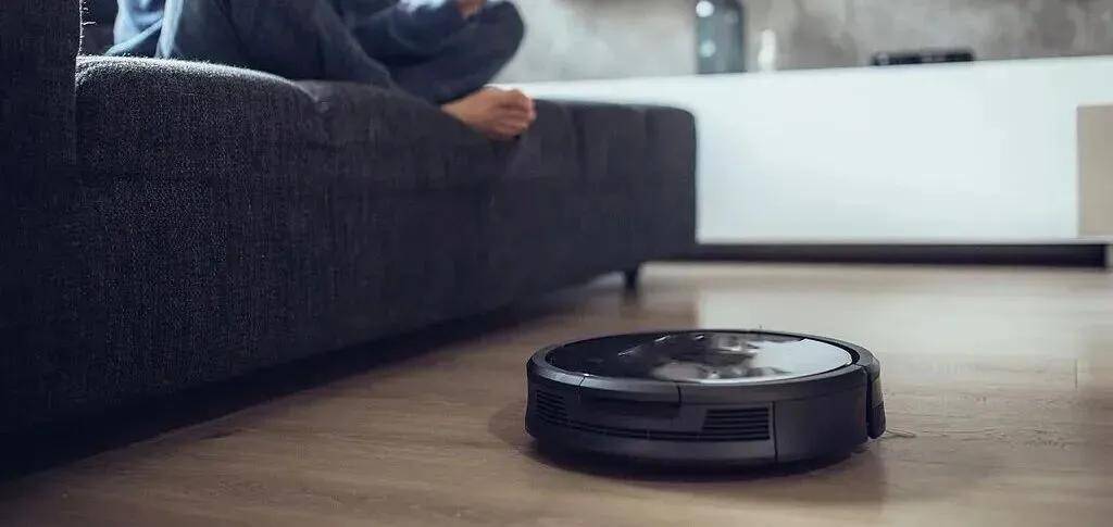 趙(zhào)心童获2026斯诺尅(kè)世界大奖赛冠军；深圳扫地机器人(rén)“扫”全球|深圳特事(shì)